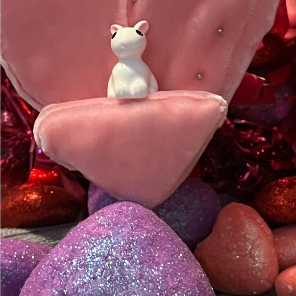 Honey Bunny Pink Velvet Earrings 🐇💕 Valentine’s Day - Picture 3 of 3